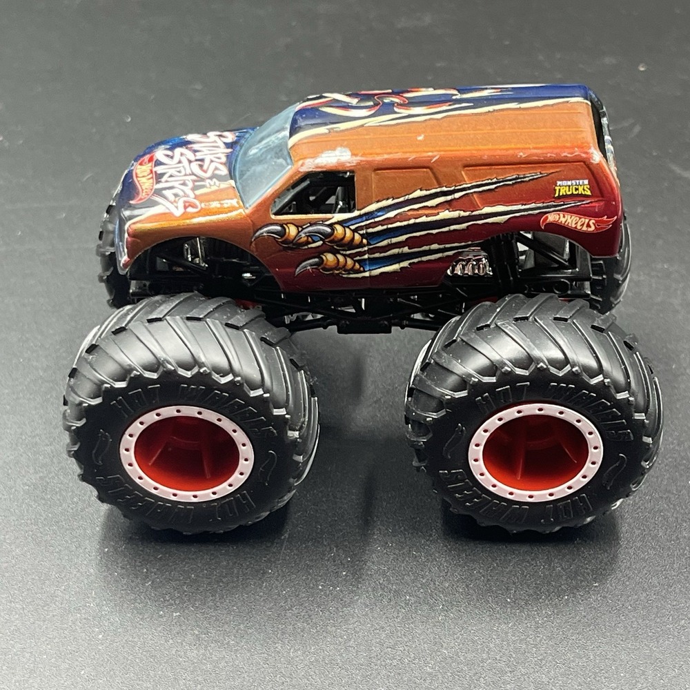 Hot Wheels 1:64 Scale Monster Jam Stars & Stripes American Eagle Monster‎ Truck